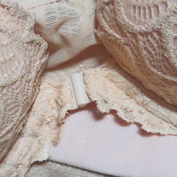 PINK Victorias Secret 34C Lightly Lined Bra Pink Floral Lace Front Close - Picture 4 of 5